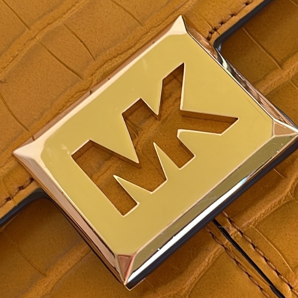 🌎MK crossbody bag - Picture 8 of 14